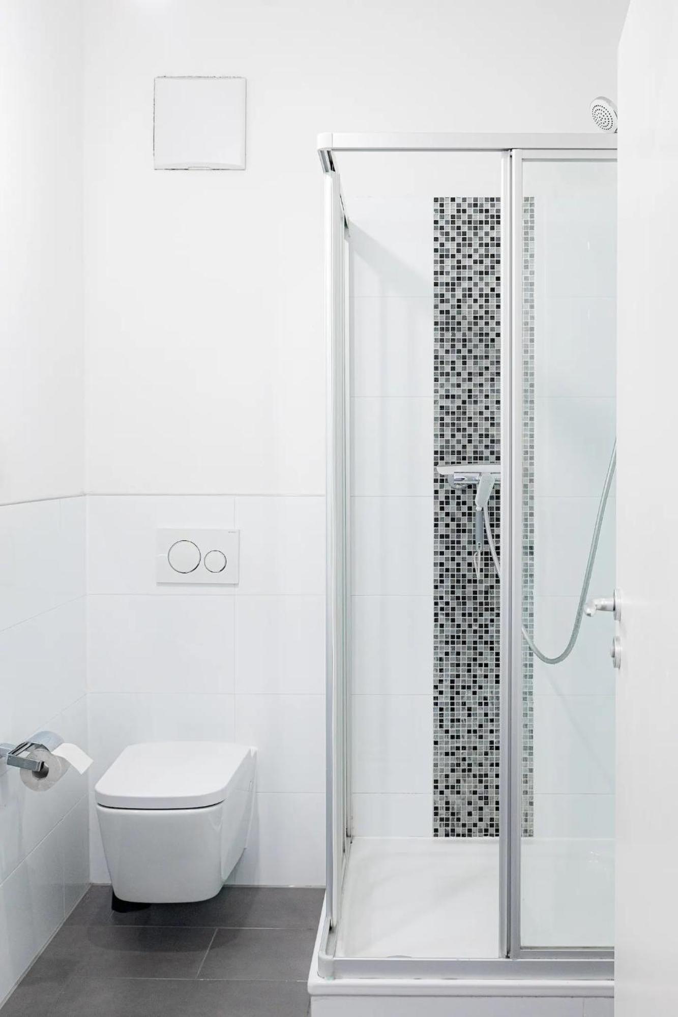 Zentrales Zimmer, Naehe Oktoberfest, Bett Und Schlafcouch * Munich