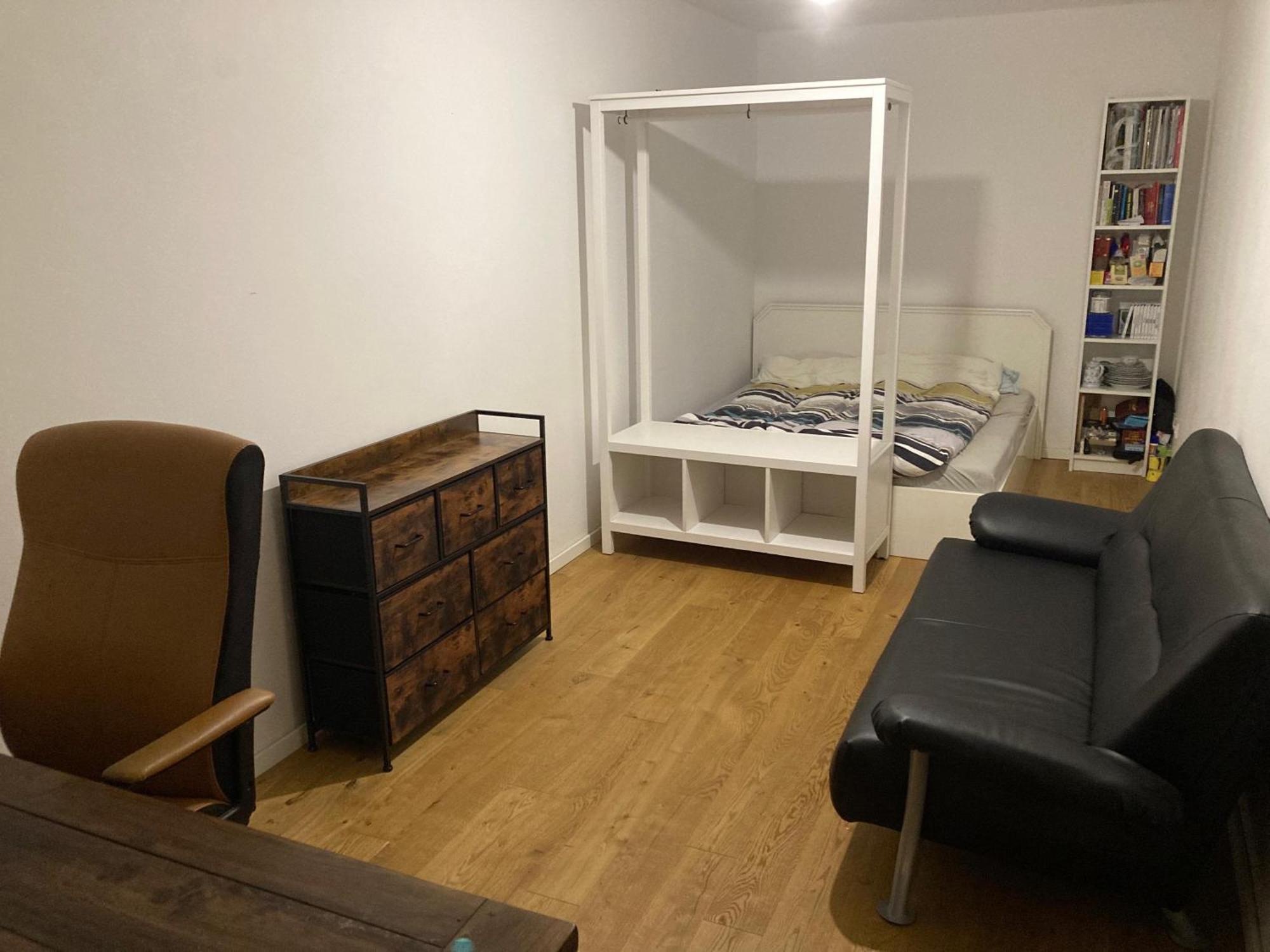 Zentrales Zimmer, Naehe Oktoberfest, Bett Und Schlafcouch Apartment Munich